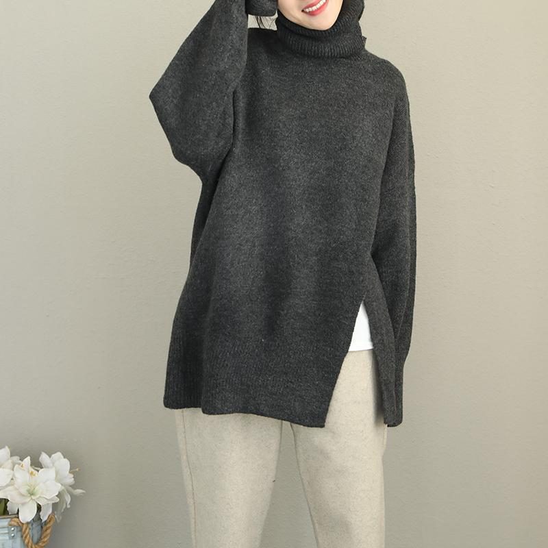 Hochgeschlossener Dicker Pullover Mit Schlitz