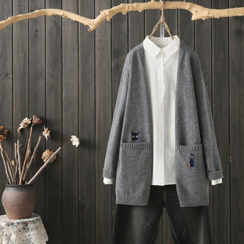 Lockerer Lässiger Cardigan-strickmantel Mit Stickerei