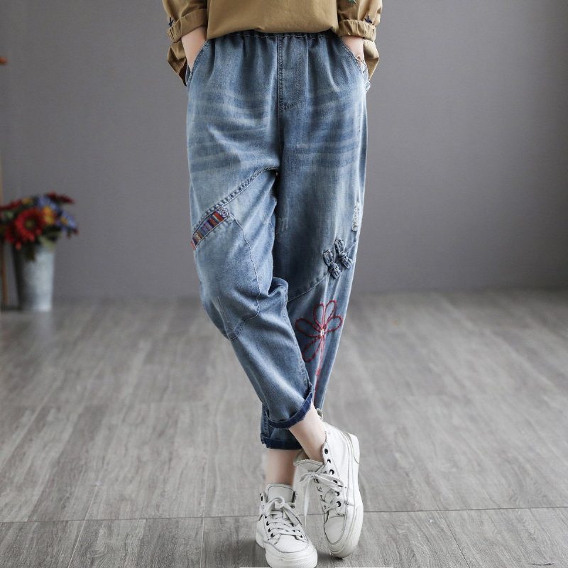 Bestickte Jeans-haremshose Im Retro-sommer