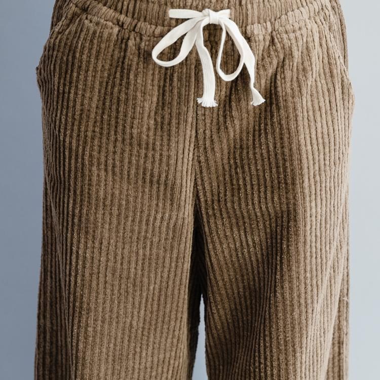 Cordhose Mit Weitem Bein Und Dicker Elastischer Taille