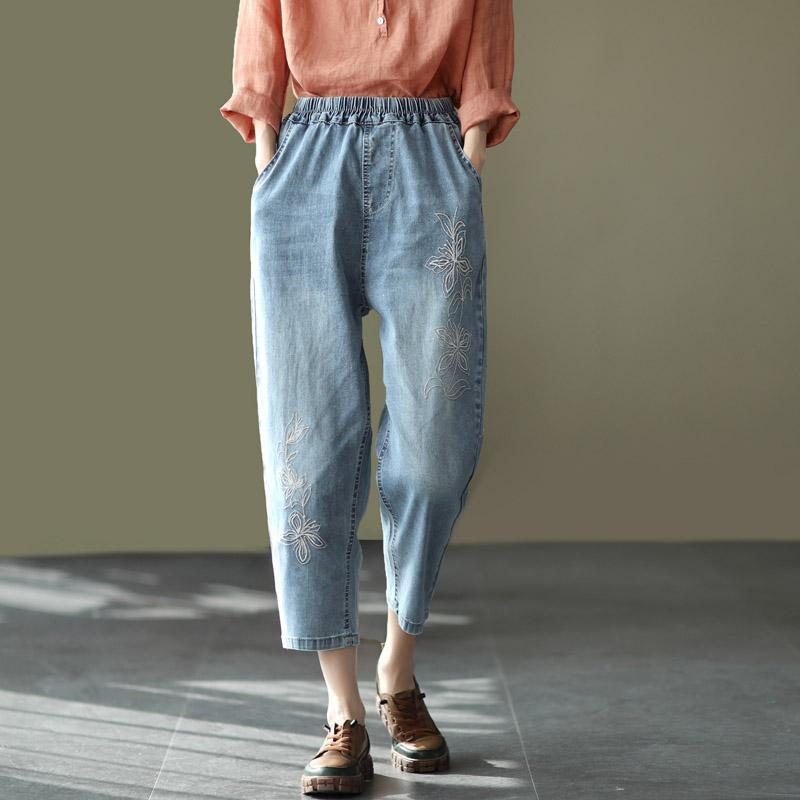 Lässige Denim-haremshose Mit Retro-stickerei