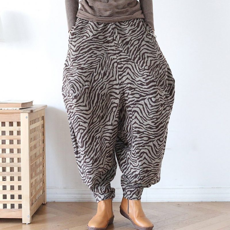 Samthose Mit Zebrastreifen