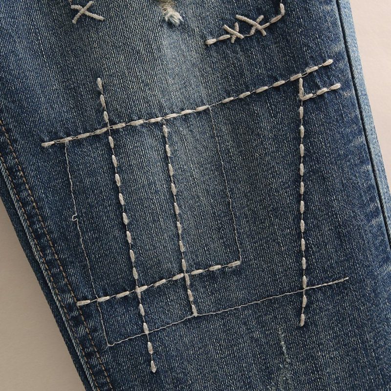 Bestickte Zerrissene Jeans