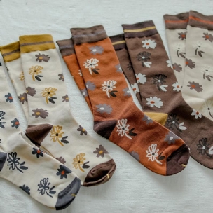 Retro-herbst-winter-baumwollstricksocken Mit Blumenmuster