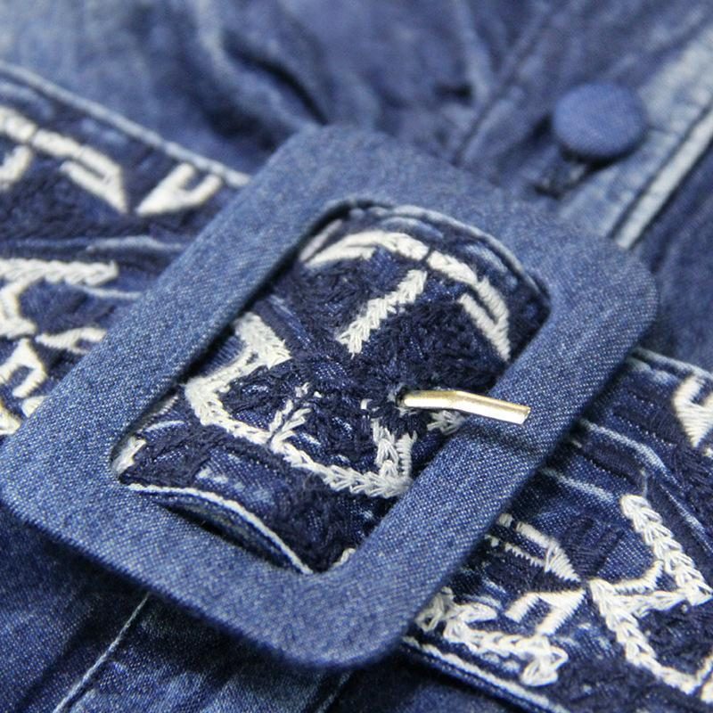 Ärmelloses Jeanskleid Mit Lässiger Retro-stickerei