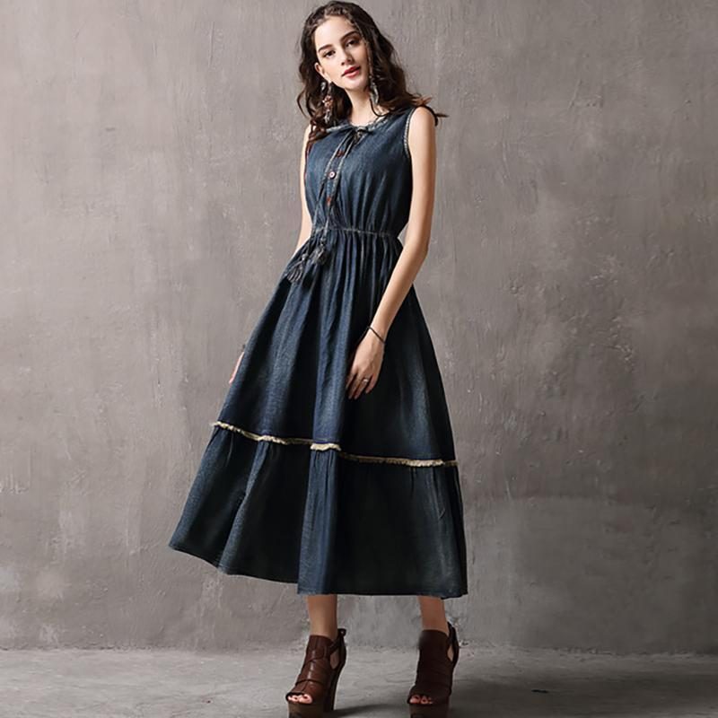 Ärmelloses Sommerkleid Aus Vintage-denim