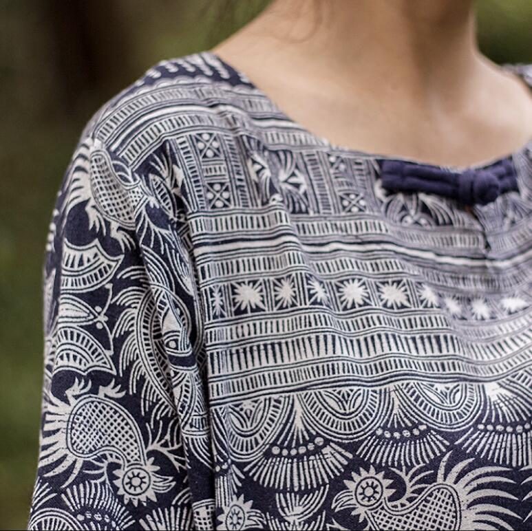 Blaues Blumen-weinlese-frauen-kleid