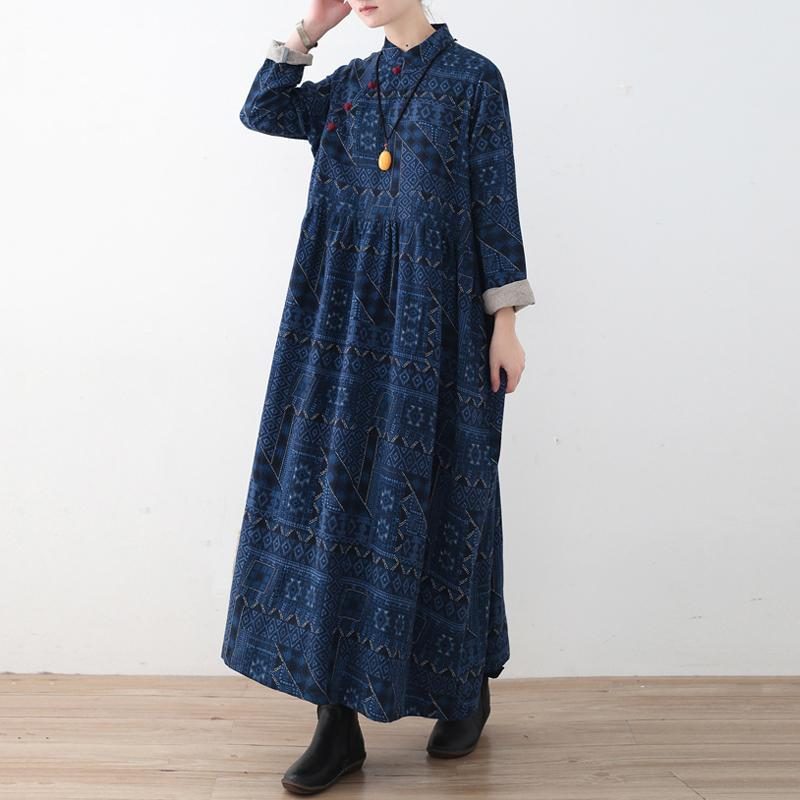 Blaues Lockeres Leinenkleid Mit Vintage-knöpfen