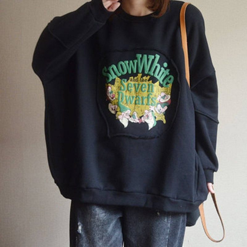 Sweatshirt Mit Schneewittchen-sieben-zwergen-aufdruck