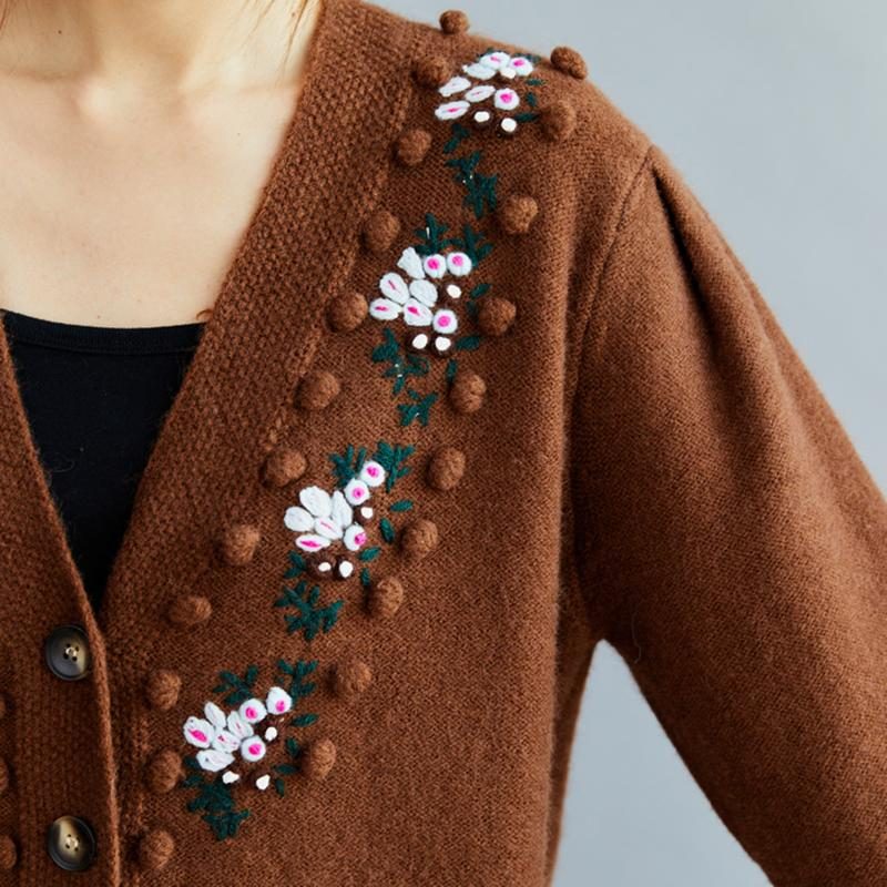 Handgemachte Gestrickte Strickjacke Im Vintage-stil