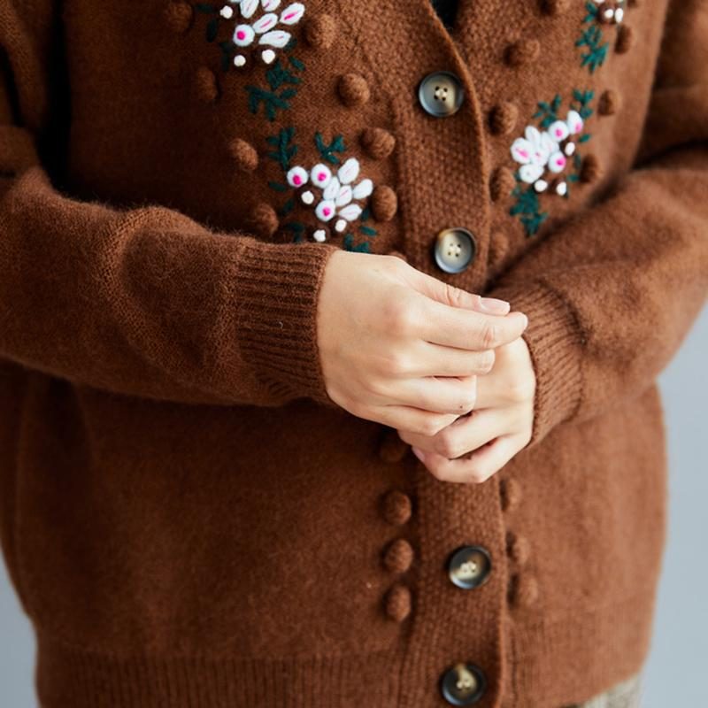 Handgemachte Gestrickte Strickjacke Im Vintage-stil