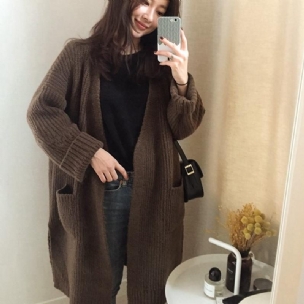 Schlichte Mittellange Strickjacke Aus Mohairwolle