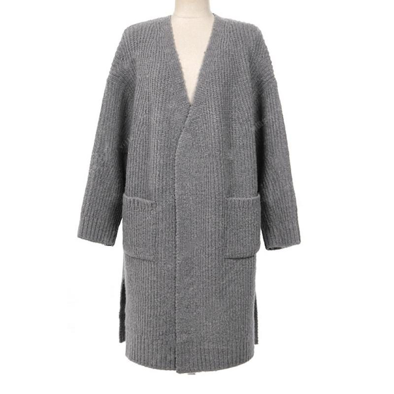 Schlichte Mittellange Strickjacke Aus Mohairwolle